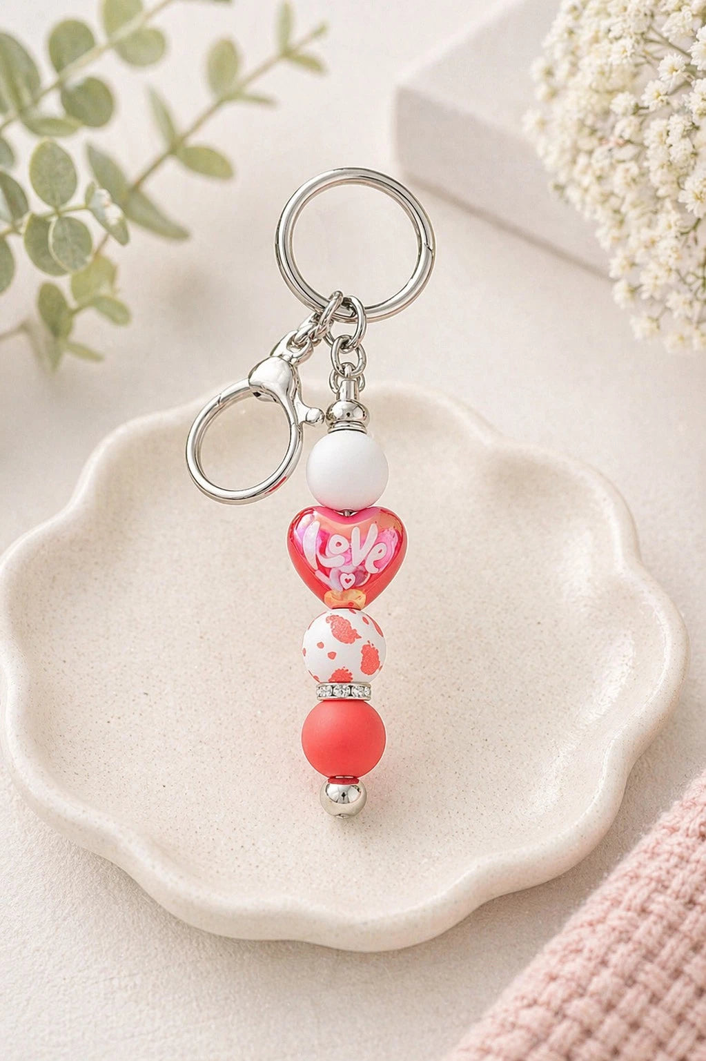 💕 "Love" Heart Decorative Beaded Keychain — Ideal Gift for Any Occasion